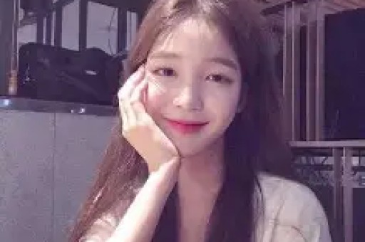 当红顶流恋情曝光！对方是美女网红离异带娃身材黑料被扒